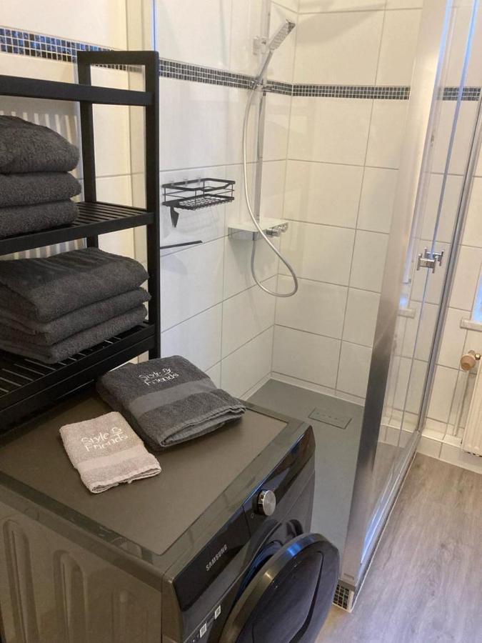 Familienwohnung Am Pfaffenteich Schwerin  Exterior foto